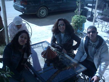 moi ma tante et mes 2 cousine